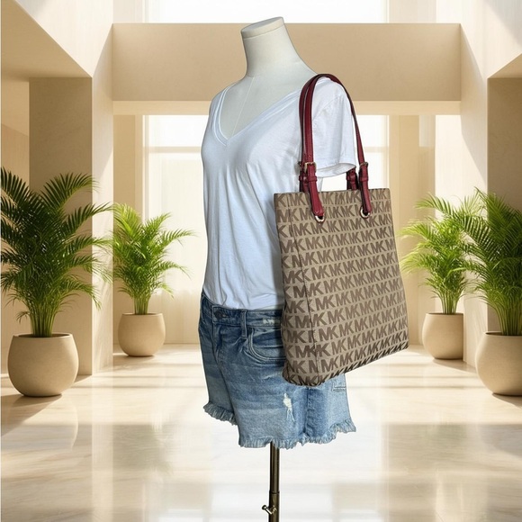 Authentic Michael Kors Signature Tan Pink Tote Bag! - Picture 14 of 14